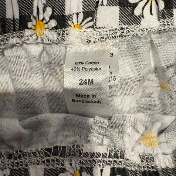 Charming White Ruffle Top and Black Checkered Shorts Set - Picture 2 of 3